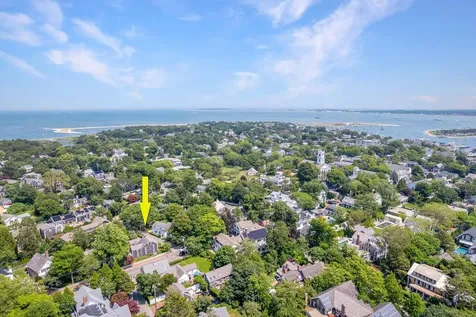 2 Green Avenue Edgartown MA 02539