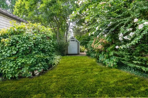 2 Green Avenue Edgartown MA 02539