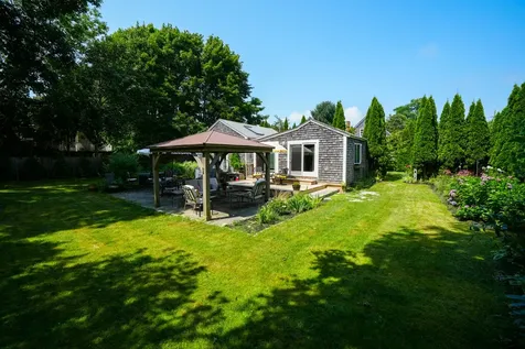 14 Forest Hill Avenue Oak Bluffs MA 02557