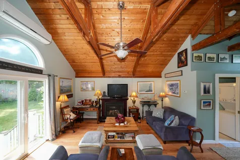 14 Forest Hill Avenue Oak Bluffs MA 02557