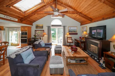 14 Forest Hill Avenue Oak Bluffs MA 02557