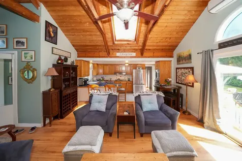 14 Forest Hill Avenue Oak Bluffs MA 02557