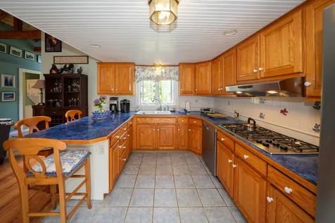 14 Forest Hill Avenue Oak Bluffs MA 02557