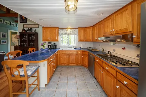 14 Forest Hill Avenue Oak Bluffs MA 02557