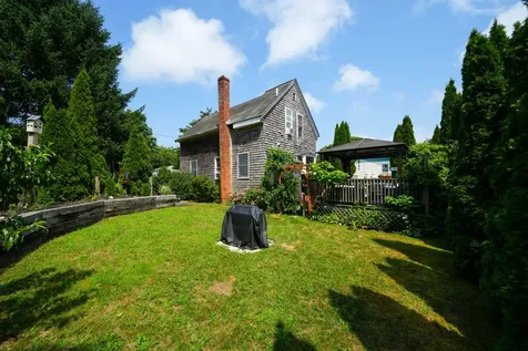 14 Forest Hill Avenue Oak Bluffs MA 02557