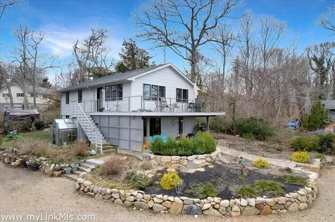 29 Dunham Avenue Vineyard Haven MA 02568