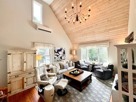 47 Stone Bridge Road West Tisbury MA 02575