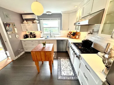 47 Stone Bridge Road West Tisbury MA 02575