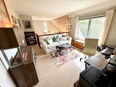 47 Stone Bridge Road West Tisbury MA 02575