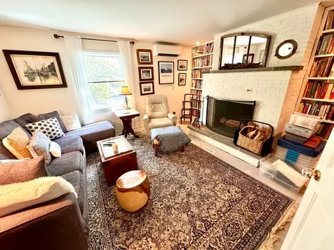 47 Stone Bridge Road West Tisbury MA 02575