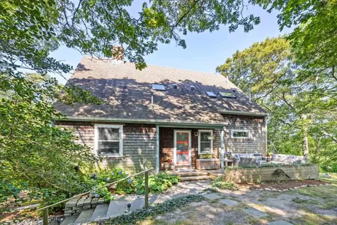 47 Stone Bridge Road West Tisbury MA 02575