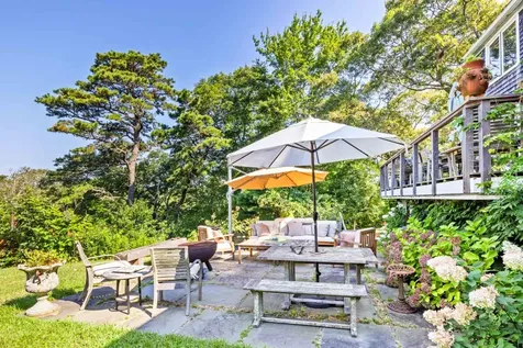 47 Stone Bridge Road West Tisbury MA 02575