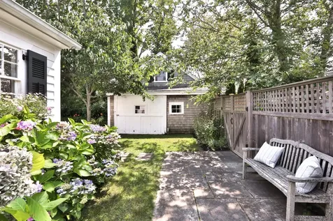 18 Pent Lane Edgartown MA 02539