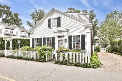18 Pent Lane Edgartown MA 02539
