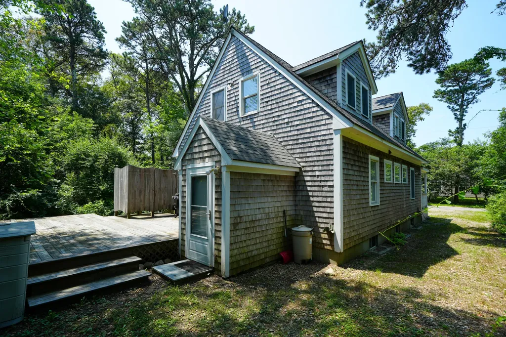 46 Towanticut Avenue Oak Bluffs MA 02557