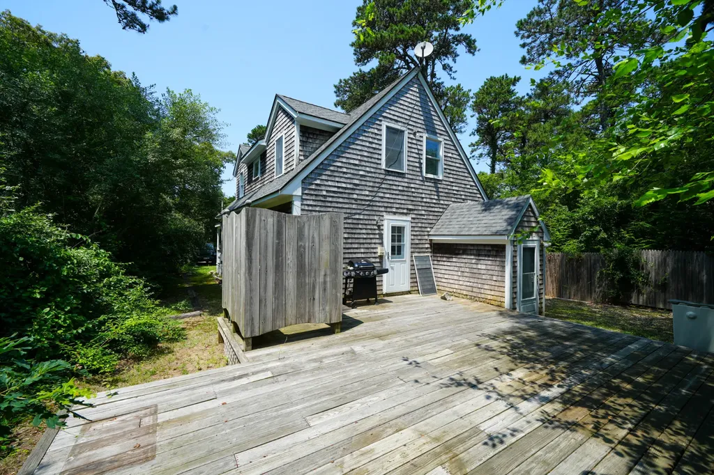 46 Towanticut Avenue Oak Bluffs MA 02557