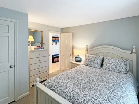 11 Deacon Vincent Way Edgartown MA 02539