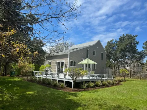 11 Deacon Vincent Way Edgartown MA 02539
