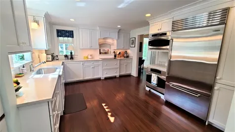966 Main Street Vineyard Haven MA 02568
