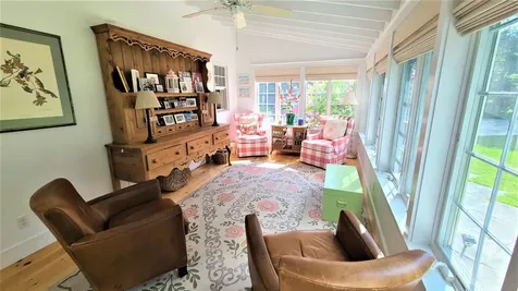 966 Main Street Vineyard Haven MA 02568
