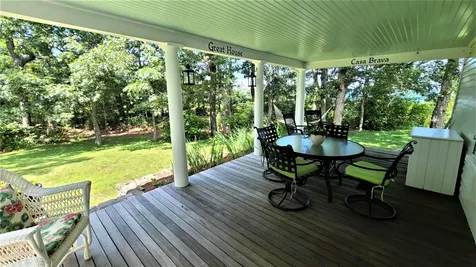 966 Main Street Vineyard Haven MA 02568