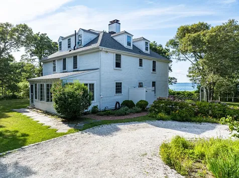 966 Main Street Vineyard Haven MA 02568
