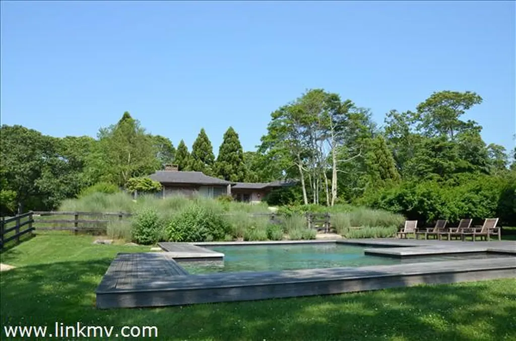 3 Pepperbush Lane Chilmark MA 02535