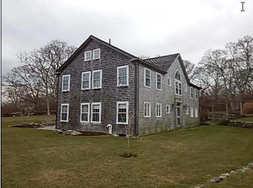 26 Harding Hill Chilmark MA 02535