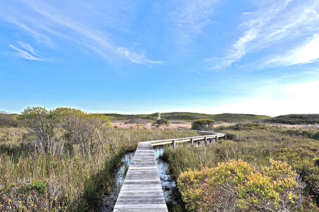 00 Moshup Trail Aquinnah MA 02535