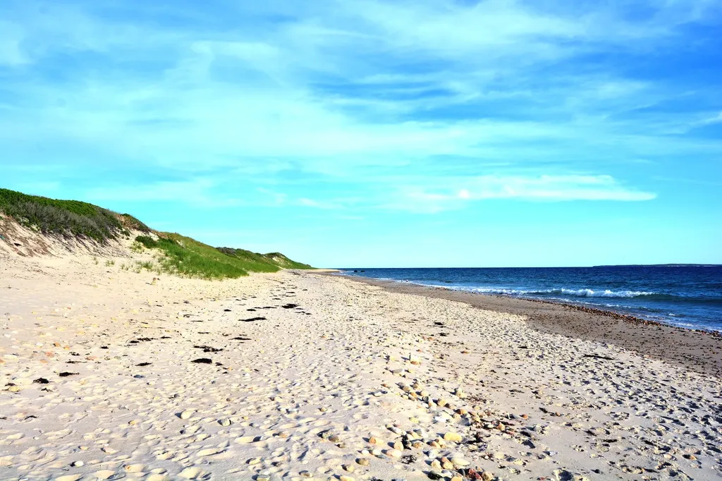 00 Moshup Trail Aquinnah MA 02535