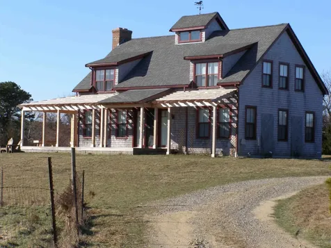 17 Lenssen Way Edgartown MA 02539