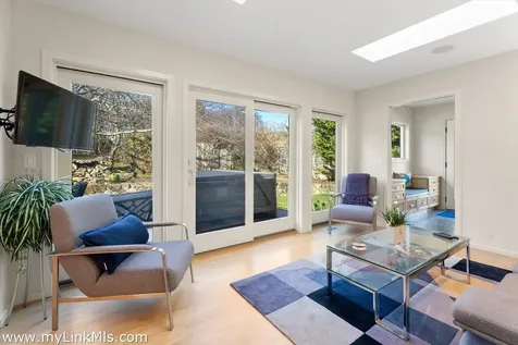 36 Burts Way Vineyard Haven MA 02568