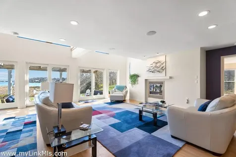 36 Burts Way Vineyard Haven MA 02568