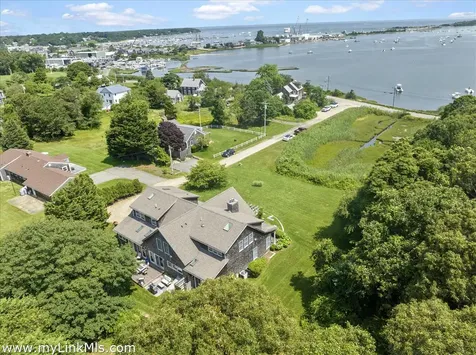 36 Burts Way Vineyard Haven MA 02568