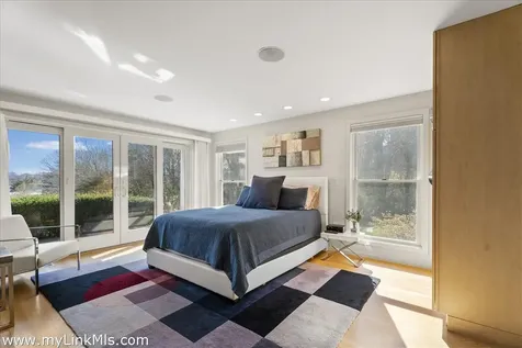 36 Burts Way Vineyard Haven MA 02568