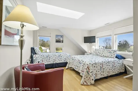 36 Burts Way Vineyard Haven MA 02568