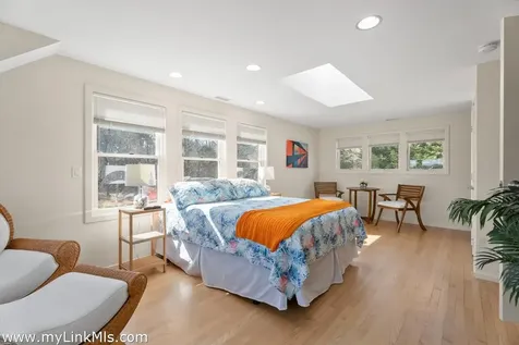 36 Burts Way Vineyard Haven MA 02568