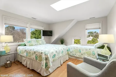 36 Burts Way Vineyard Haven MA 02568