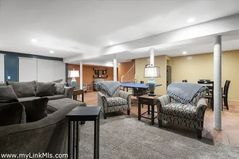 36 Burts Way Vineyard Haven MA 02568