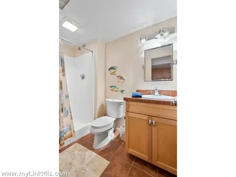 36 Burts Way Vineyard Haven MA 02568