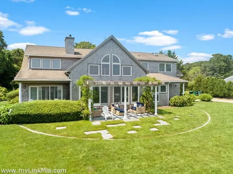 36 Burts Way Vineyard Haven MA 02568