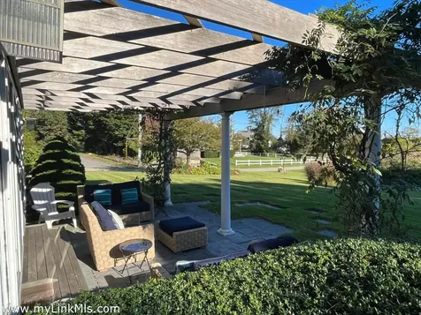 36 Burts Way Vineyard Haven MA 02568