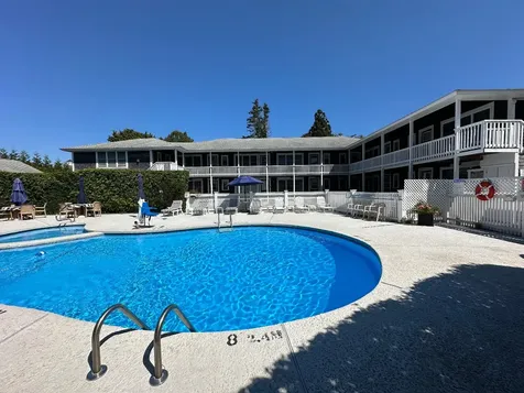 15 Mill Street Edgartown MA 02539