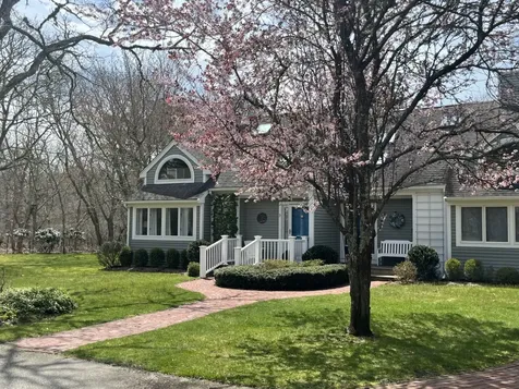 3 Meetinghouse Village Way Edgartown MA 02539