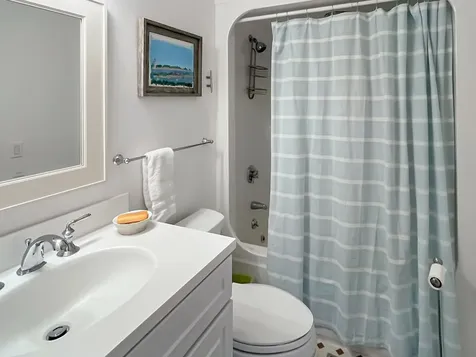 3 Meetinghouse Village Way Edgartown MA 02539