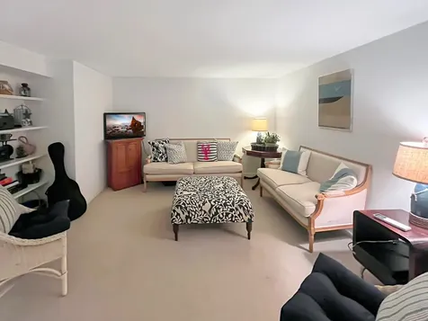 3 Meetinghouse Village Way Edgartown MA 02539