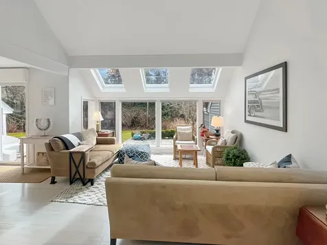 3 Meetinghouse Village Way Edgartown MA 02539