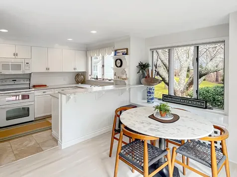 3 Meetinghouse Village Way Edgartown MA 02539