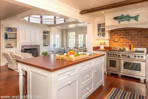 11 Cummings Way Edgartown MA 02539
