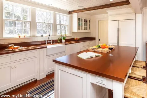 11 Cummings Way Edgartown MA 02539